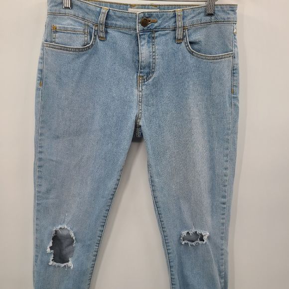 VANS light Wash Destroyed Busted Knee Distressed Jeans Women's‎ Size 10 - Picture 2 of 4